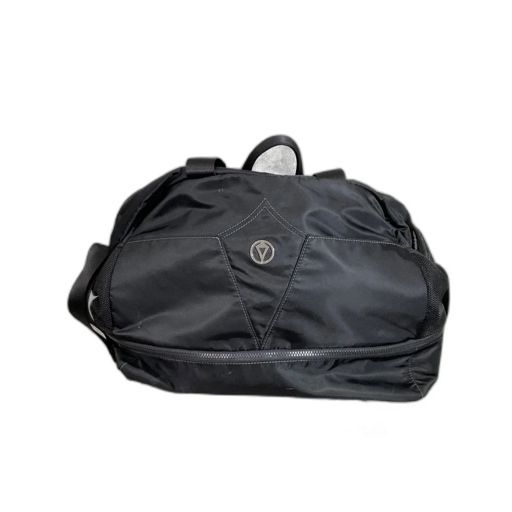 Lululemon Ivivva Weekend Explorer Duffel Bag Multiple zip Pockets Travel